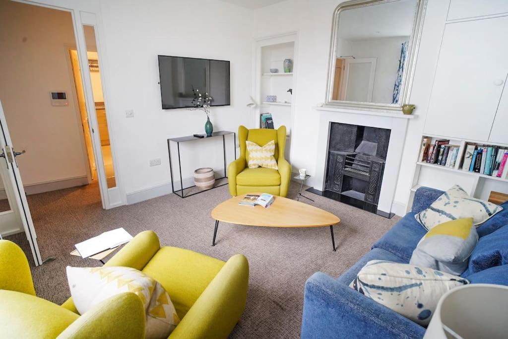 Paskins, Cowes - Sleeps 4 - 2 Bed - 2 Bath - Central Location Εξωτερικό φωτογραφία